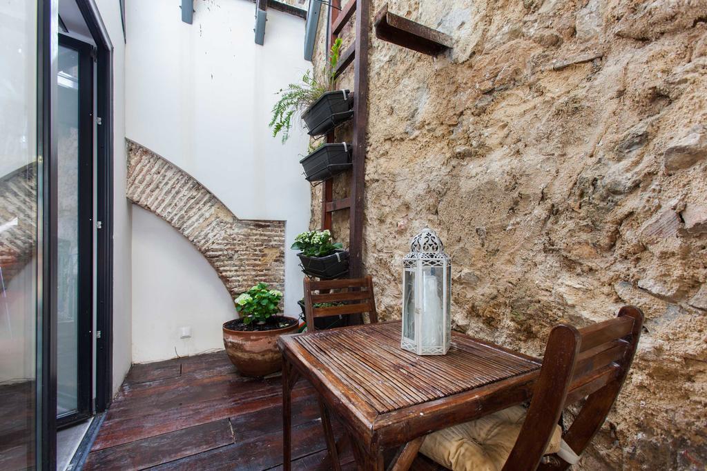 The Old Stables Chiado Apartments ลิสบอน ภายนอก รูปภาพ