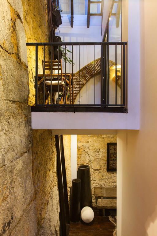 The Old Stables Chiado Apartments ลิสบอน ภายนอก รูปภาพ