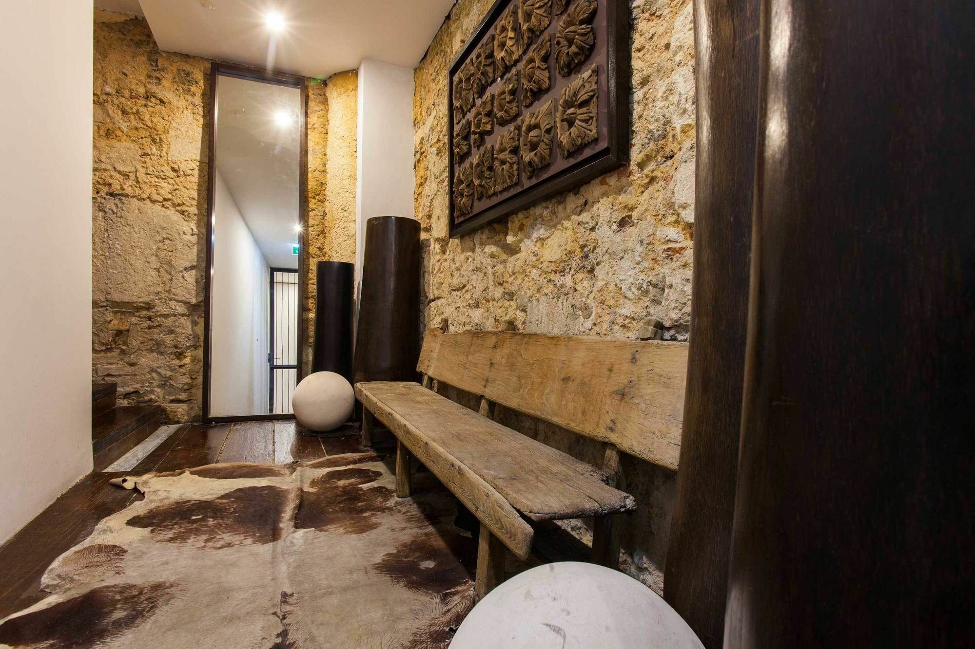 The Old Stables Chiado Apartments ลิสบอน ภายนอก รูปภาพ