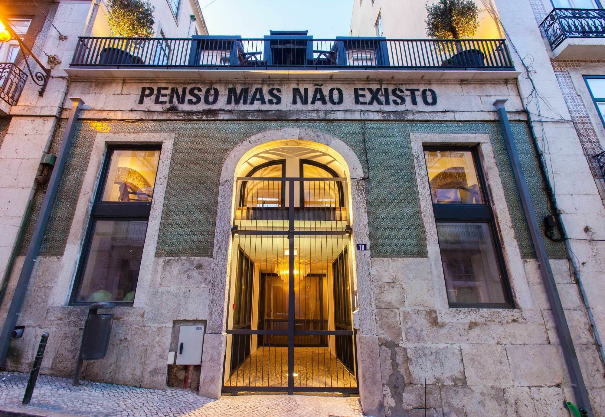 The Old Stables Chiado Apartments ลิสบอน ภายนอก รูปภาพ
